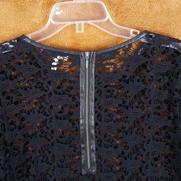 JOIE Womens Top Medium Black Crochet Lace Faux Leather Trim Zip Back Knit - Picture 8 of 10